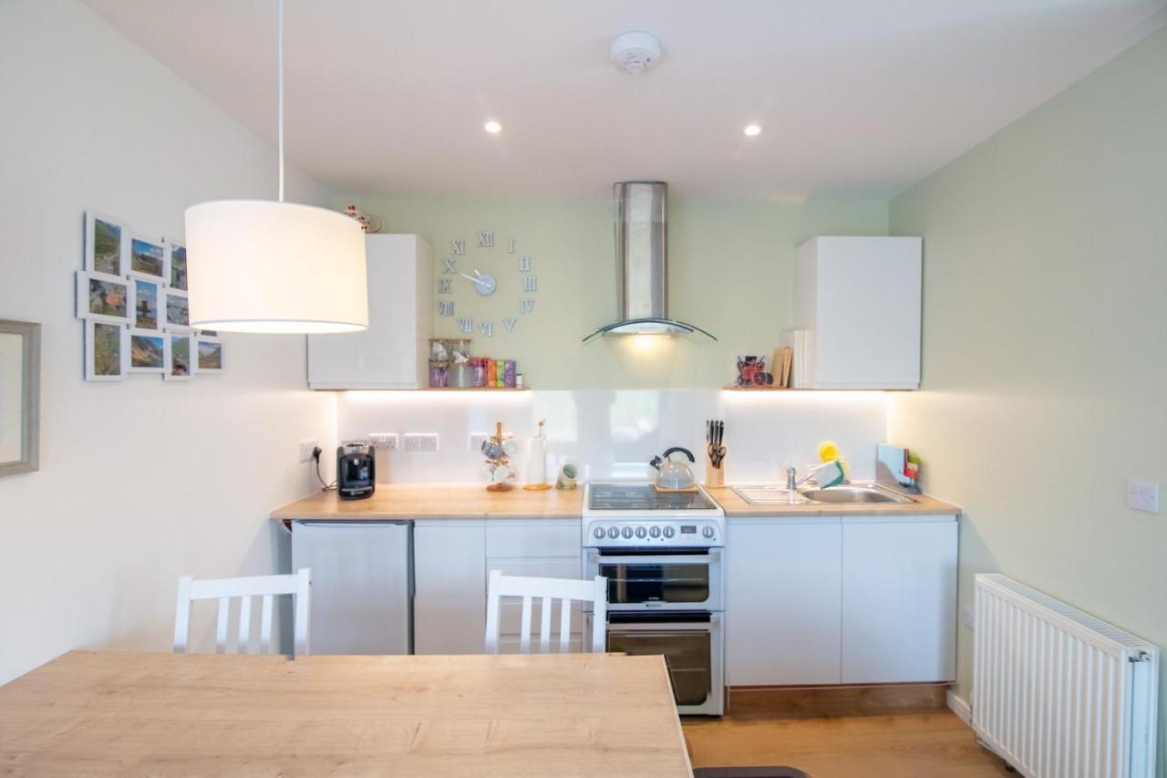 Allt Mor Rentals - Chalet With Hot Tub, And Studio Apartment No Hot Tub Roybridge Exteriér fotografie