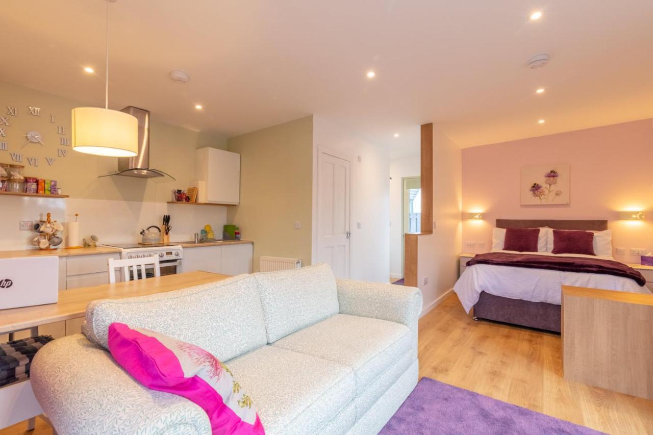 Allt Mor Rentals - Chalet With Hot Tub, And Studio Apartment No Hot Tub Roybridge Exteriér fotografie
