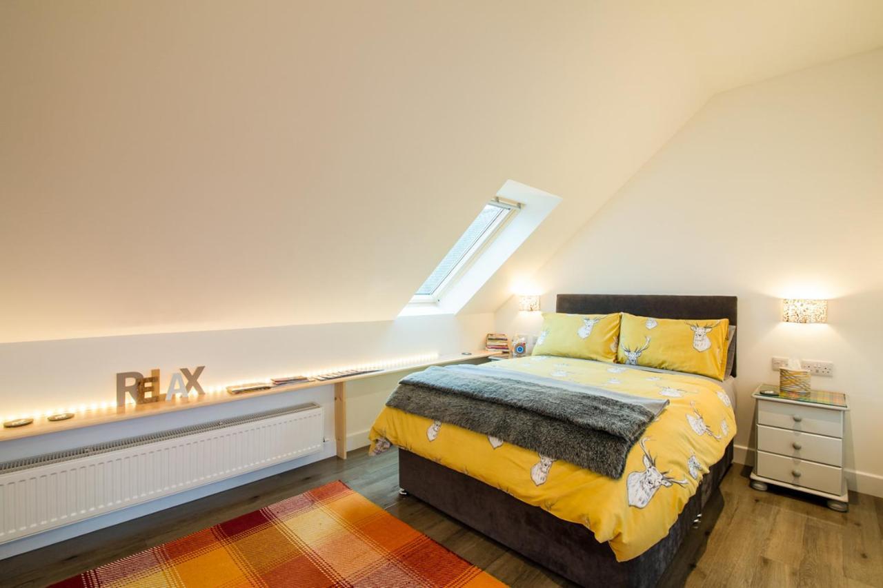 Allt Mor Rentals - Chalet With Hot Tub, And Studio Apartment No Hot Tub Roybridge Exteriér fotografie