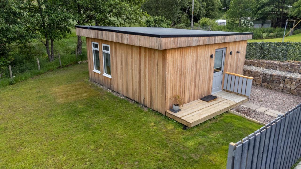 Allt Mor Rentals - Chalet With Hot Tub, And Studio Apartment No Hot Tub Roybridge Exteriér fotografie