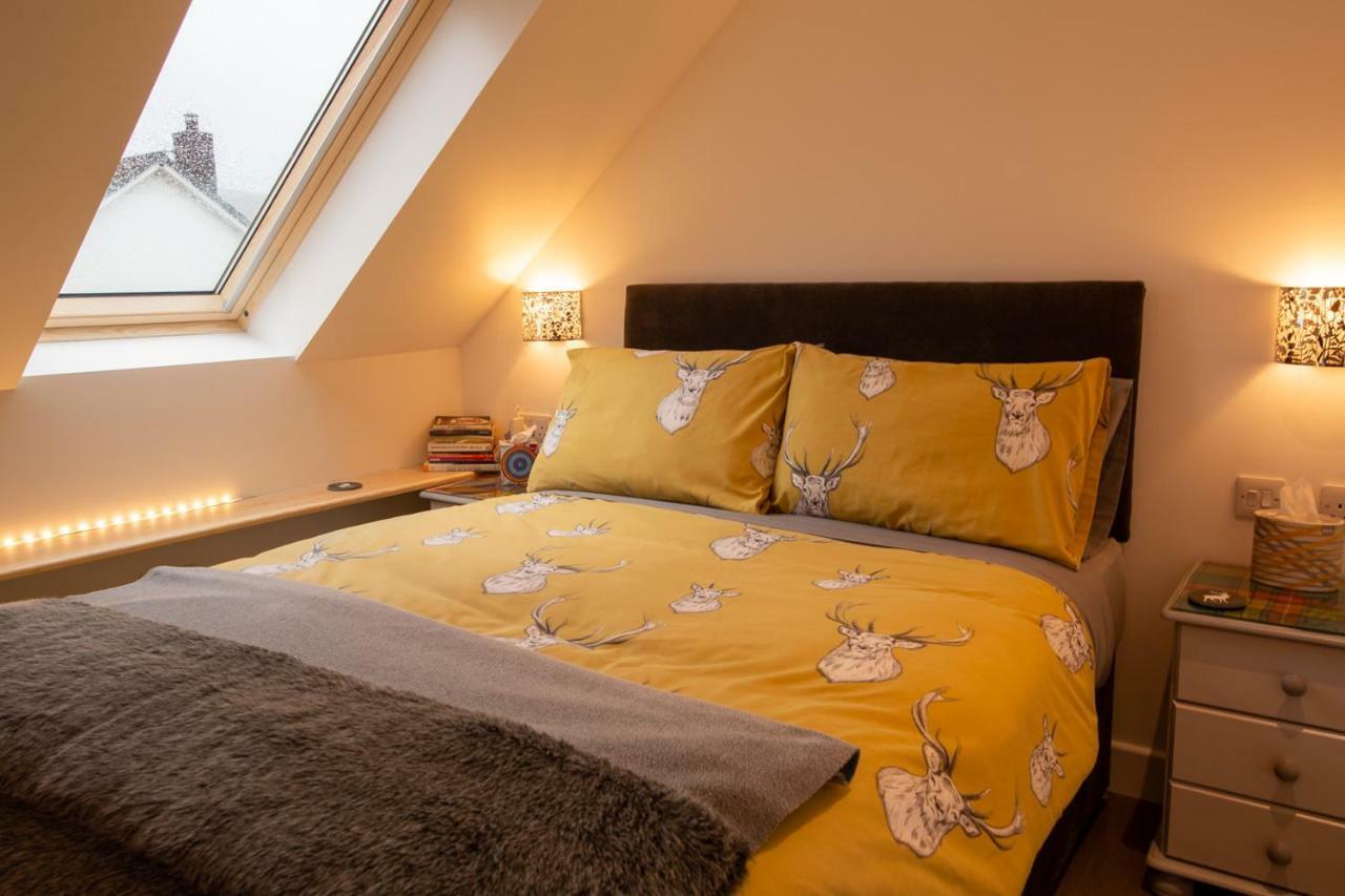 Allt Mor Rentals - Chalet With Hot Tub, And Studio Apartment No Hot Tub Roybridge Exteriér fotografie
